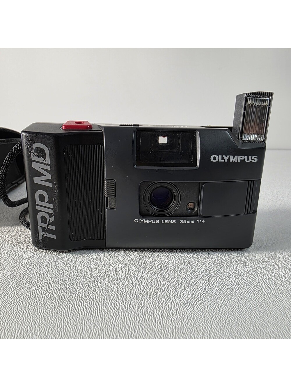 Olympus Trip MD Vintage 35mm Film Camera Point & Shoot W/Case - WORKS